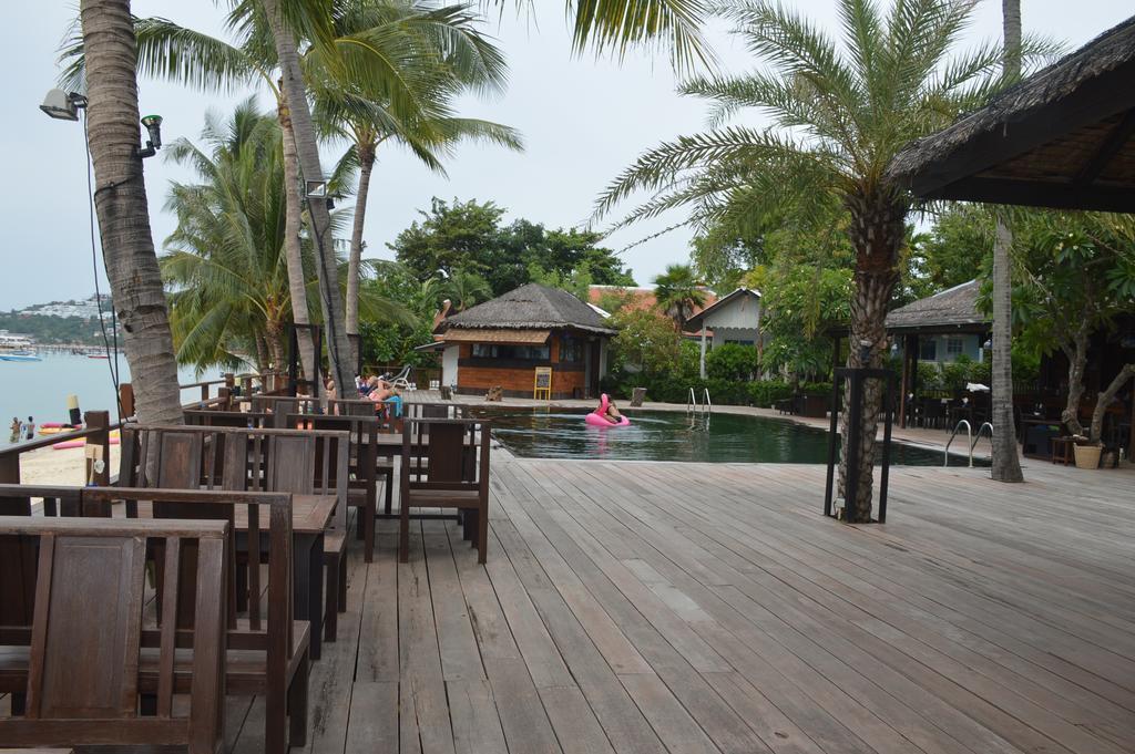 Bangrak Beach Club Бофут Екстериор снимка