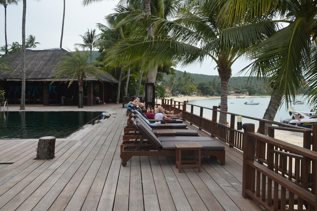 Bangrak Beach Club Бофут Екстериор снимка