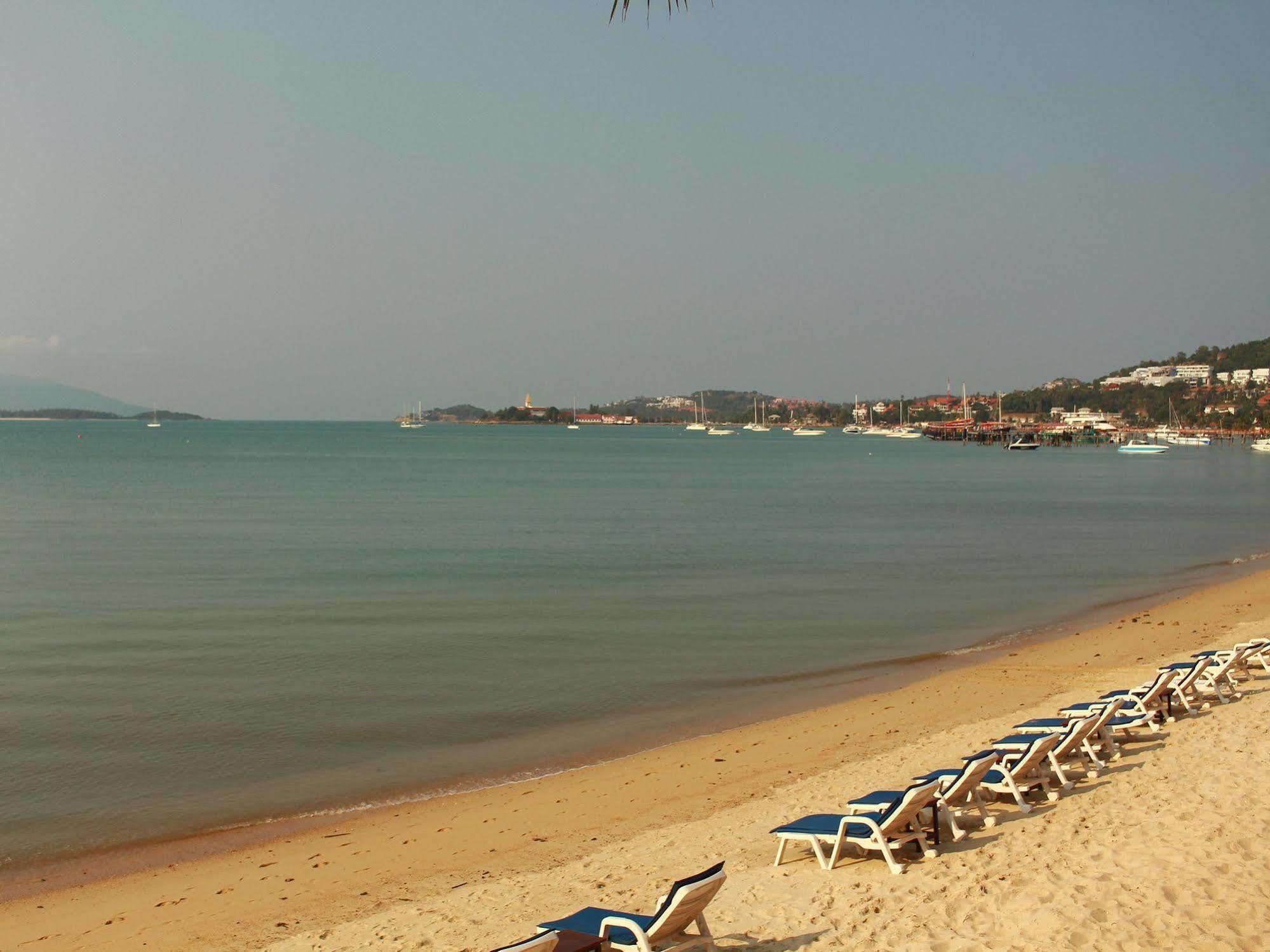 Bangrak Beach Club Бофут Екстериор снимка